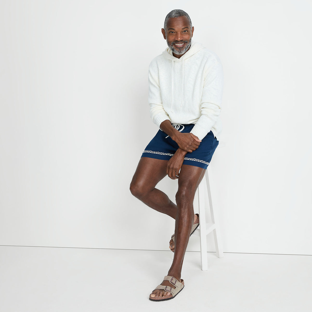 Men's 5.5" Linen Cotton Embroidered Easy Shorts