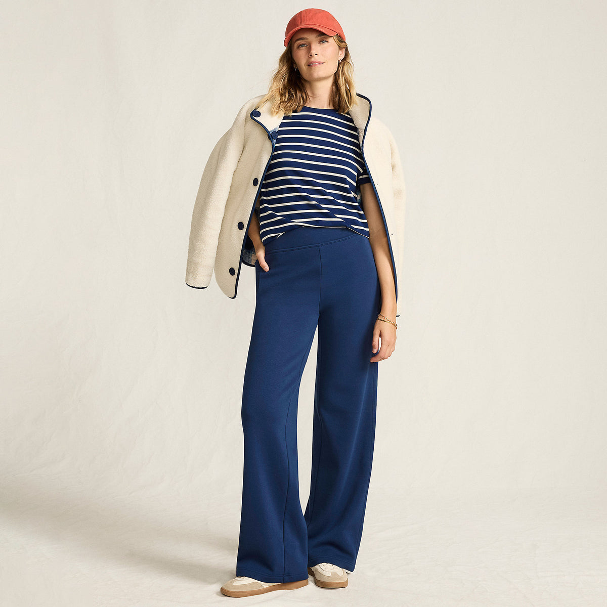 Women's Petite Serious Sweats High Rise Fleece Lined Straight Leg Pants