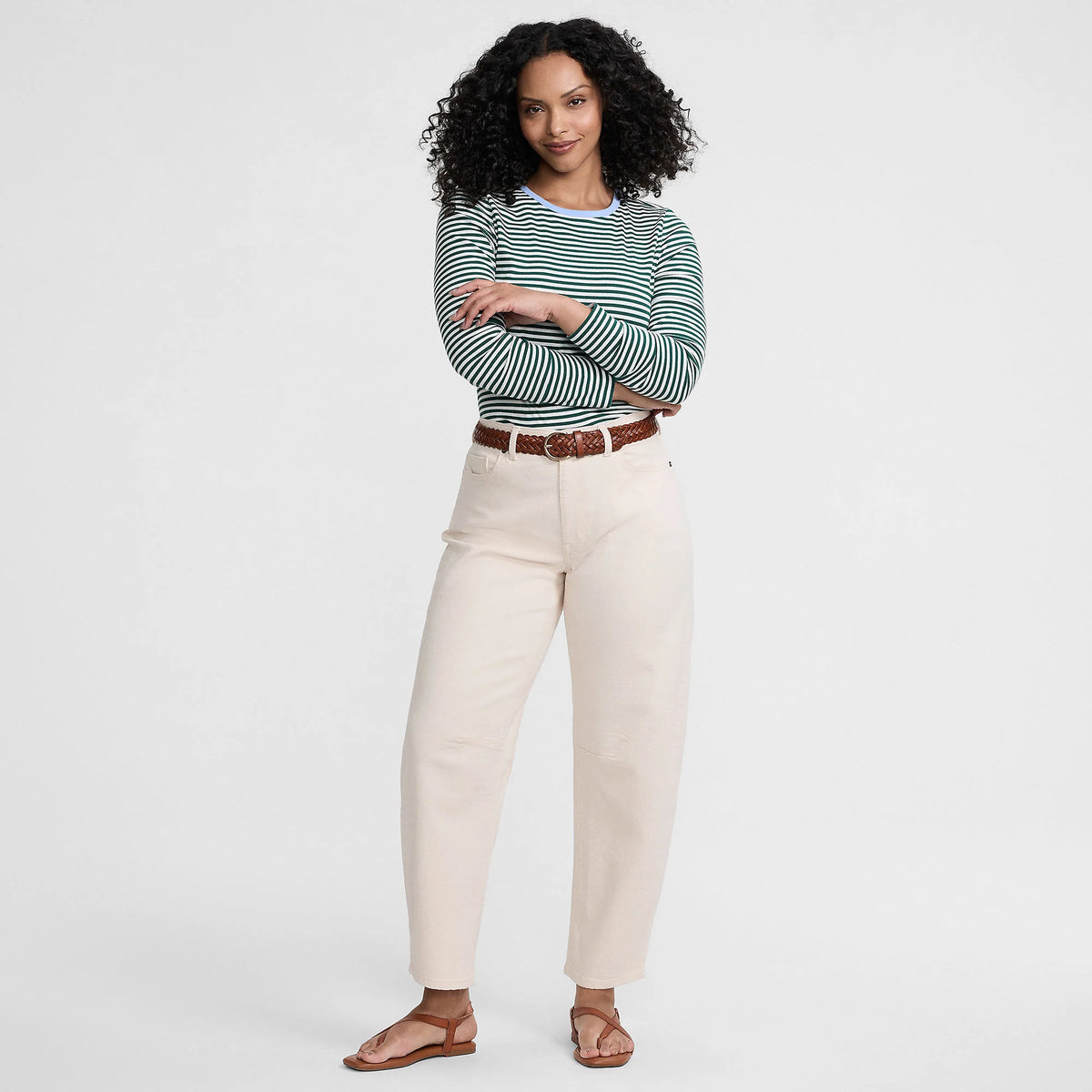 Women's Petite Soft Denim Mid Rise Relaxed Barrel Ankle Jeans