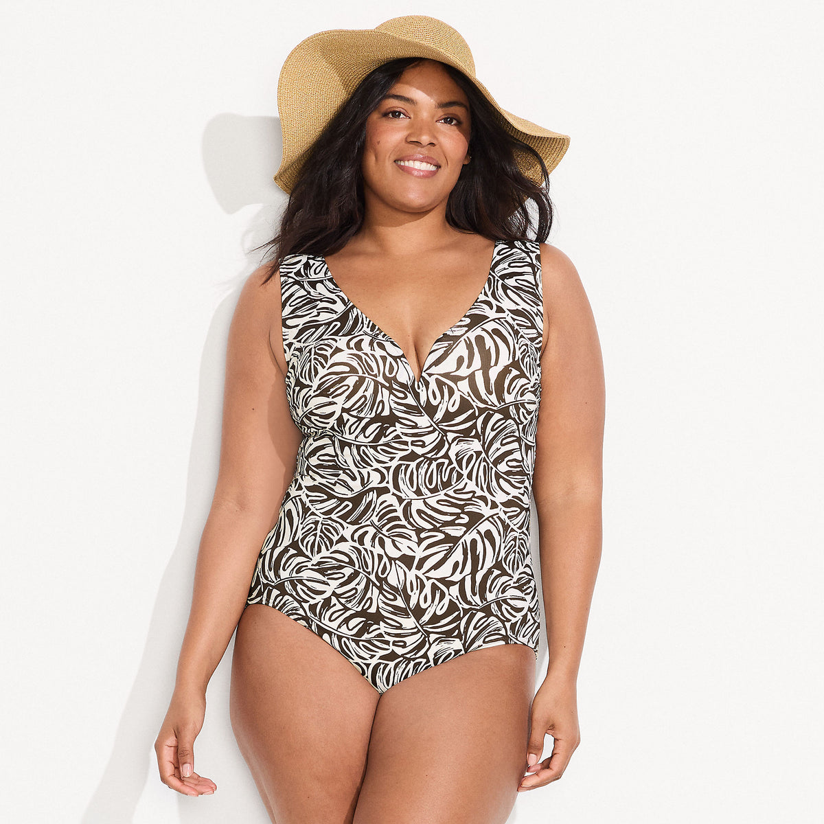 Women's Plus Size Sculpting Suit Sweetheart V-Wire One Piece Swimsuit